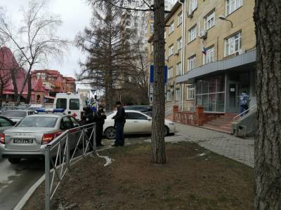 В Новосибирске при попытке побега из здания суда был застрелен мужчина - runews24.ru - Новосибирск - Новосибирская обл.