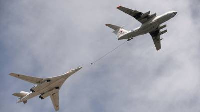 Экипажи самолетов Ту-160 и Ту-95МС выполнили пуски крылатых ракет в небе над Коми - politros.com - респ. Коми - Саратовская обл.