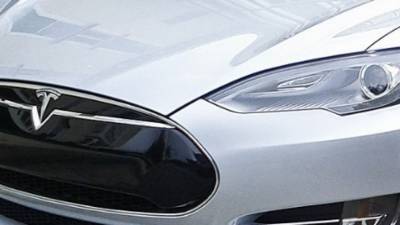 Китаянка обвинила Tesla в убийстве соотечественников из-за "отказа тормозов" - nation-news.ru - Шанхай
