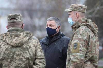 Владимир Кравченко - Арсен Аваков - Аваков проинспектировал подразделения МВД в зоне ООС - lenta.ua