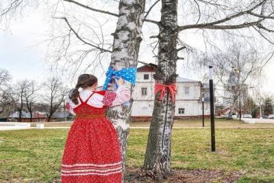 1,8 кг серебра той, кто выйдет замуж: под Тулой вспомнили старинную традицию - tula.mk.ru - Тула - Тульская обл.