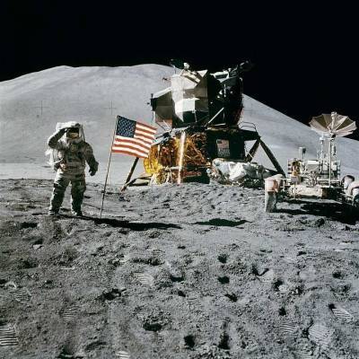 Заброшенные города и инопланетные корабли: Названы самые необычные конспирологические теории о Луне - actualnews.org