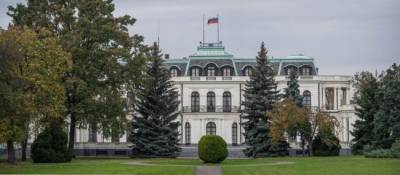 Ян Гамачек - Прага требует у посольства России освободить территорию - eadaily.com - Москва - Прага