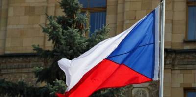Спецборт забрал в Россию высланных сотрудников посольства Чехии и членов их семей - runews24.ru - Москва - Прага