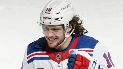 Артемий Панарин - Марк Стоун - Артемий Панарин признан второй звездой недели в НХЛ - vesti.ru - Нью-Йорк
