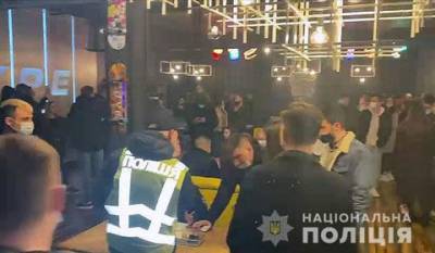 Киевская полиция устроила массовые «облавы» на нарушителей карантина (ФОТО и ВИДЕО) - enovosty.com - Киев