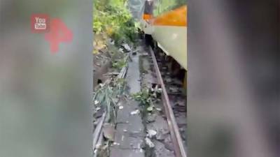 Число погибших при аварии поезда на Тайване выросло до четырех - iz.ru - Тайвань