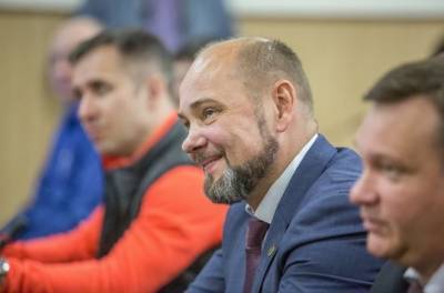 В ХМАО продлили срок ареста бизнесмена, обвиняемого в крупном мошенничестве - znak.com - Сургут - Югра
