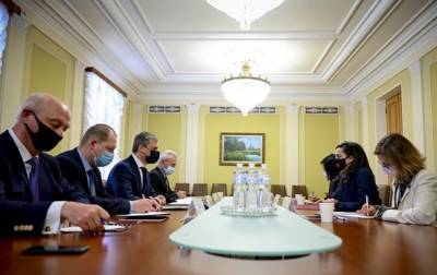 Роман Машовец - В ОП с послом Канады обсудили ситуацию на Донбассе - korrespondent.net - Украина - Канада