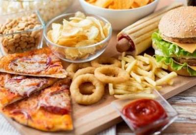 Названы самые вредные для здоровья продукты - facenews.ua