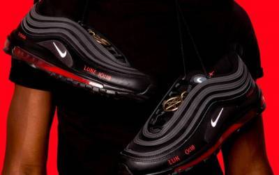 Nike выиграла суд против создателей "сатанинской" обуви - korrespondent.net