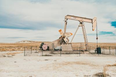 Страны ОПЕК + договорились увеличить объемы добычи нефти: как это повлияло на цену - 24tv.ua - Эмираты