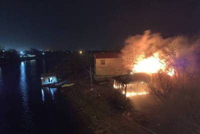 Экс-председатель правительства Астраханской области в одночасье остался без бильярда, хамама и банкетного зала - ast.mk.ru - Астрахань - Астраханская обл.
