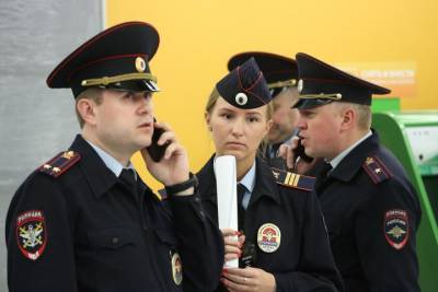 Ирина Волк - Мошенники убедили пожилую москвичку сбросить им с балкона миллион рублей - vm.ru - Москва