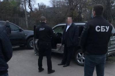 На Черниговщине глава ОТГ ответит перед судом за взятку в 630 тысяч гривен - from-ua.com - Киев - Черниговская обл. - Запорожье