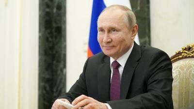 Владимир Путин - Дмитрий Песков - Песков заявил об отсутствии у Путина побочных эффектов после вакцинации - iz.ru