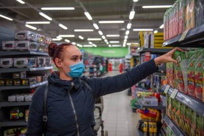 Как будут работать магазины в Польше в Пасхальную субботу: график на 3 апреля 2021 - 24tv.ua