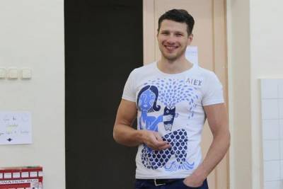 Белорус с бутылкой в руках пытался пробраться в Елисейский дворец - eadaily.com - Париж