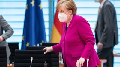 Ангела Меркель - Йенс Шпан - В Германии вышел обличительный материал об Ангеле Меркель - vesti.ru
