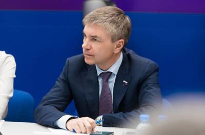 Евгений Ревенко - Ревенко прокомментировал решение оштрафовать Twitter - pnp.ru - Москва
