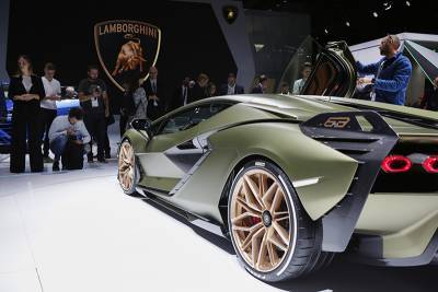 В США произошел бум продаж люксовых автомобилей - tvc.ru