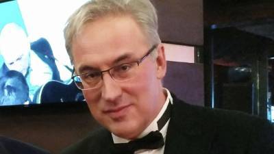 Ольга Бузова - Андрей Норкин - Андрей Норкин "взорвал" прямой эфир, подшутив над Моргенштерном и Бузовой - polit.info
