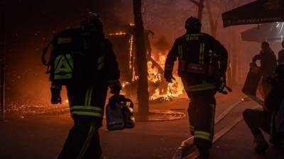 Выжили чудом: момент взрыва в многоэтажке во французском Лионе попал на видео - 5-tv.ru - Франция