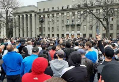 Роскомнадзор утвердил для журналистов отличительный знак на митингах - vm.ru