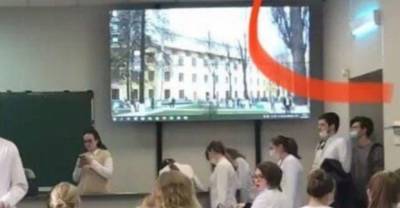 "Веки опухшие, в глазах плывёт": В Воронеже 30 студентов-медиков получили ожоги роговицы на занятии по ОБЖ - reendex.ru - Воронеж