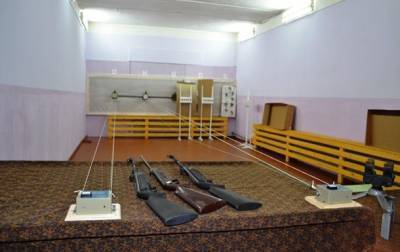 В Черкассах тяжело ранили подростка в школьном тире - korrespondent.net - Черкассы - Черкесск