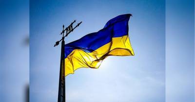 Конфуз з політичним присмаком: The Sun «домалювала» Росії український прапор - fakty.ua - Росія