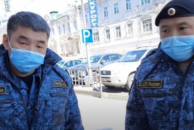 Судебные приставы задержали бурятскую правозащитницу у рескома КПРФ - tayga.info - Улан-Удэ