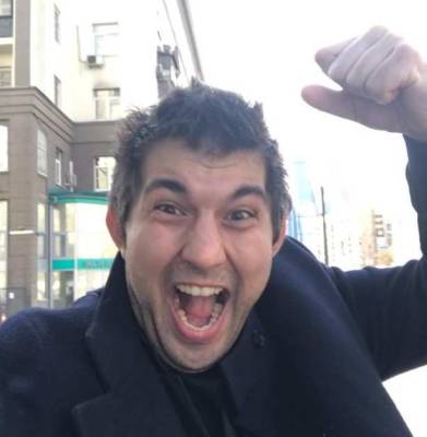 Продавал яблоки, сдавал металл и работал на мойке: Алибасов-младший рассказал, как нелегко ему доставались деньги - actualnews.org - Саратов