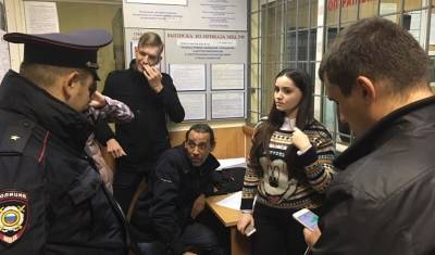Лайфхак от правозащитника: везде, где можно, пишите "Требую допустить адвоката» - newizv.ru