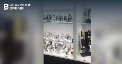 В Казани полицейские изъяли 115 контрафактных часов в одном из торговых павильонов - realnoevremya.ru - респ. Татарстан - Казань