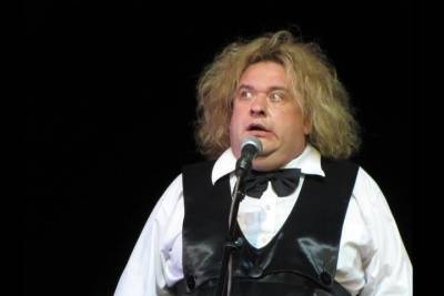 Александр Морозов - Звезда «Кривого зеркала» отверг обвинения в изнасиловании: «Все было хорошо» - mk.ru