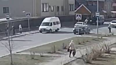 Жестокая авария со школьницей в Ульяновске попала на видео - vesti.ru - Ульяновск - район Засвияжский
