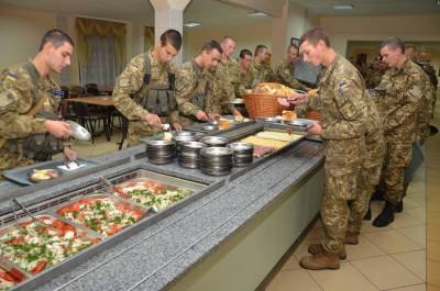 Минобороны Украины разрешило кормить военнослужащих просроченной едой - news-front.info - Украина