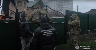 Украинская ОПГ вывозила туристов во Францию и грабила, вынуждая оформлять пособия беженцев - delo.ua - Одесская обл. - Подольск