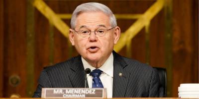 Роберт Менендес - До $300 млн. В профильном комитете Сената США ожидают одобрения законопроекта об увеличении военной помощи Украине - nv.ua - США - Украина - Крым