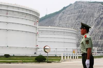 КНР резко сократит свой масштабный импорт сырой нефти - newsland.com - Китай