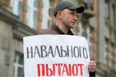 Алексей Навальный - Алексей Гресько - Силовики пришли с обысками домой к главе штаба Навального в Екатеринбурге - znak.com - Екатеринбург