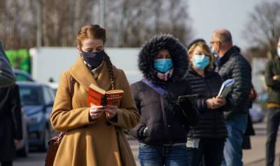 Четыре часа в ожидании вакцины. Как в Латвии проходит эксперимент живой очереди - lv.baltnews.com - Латвия