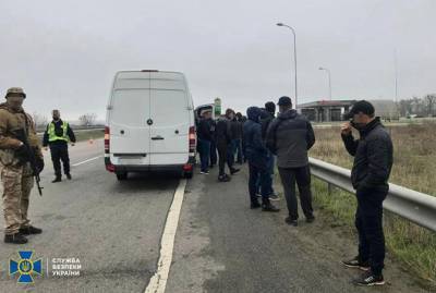СБУ заявила о задержании автобусов с "титушками", ехавшими на заседание горсовета Харькова - kp.ua - Харьков