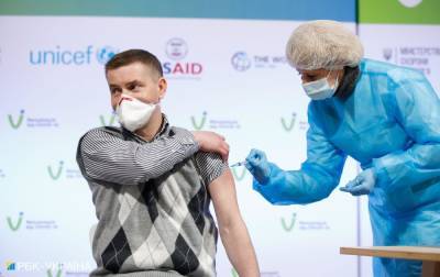 Ярослав Кучер - Минздрав просит украинцев сообщать о случаях COVID-прививок вне очереди - novostiua.news