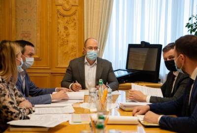 Денис Шмыгаль - В Украине подешевеют внутренние перелеты - kp.ua