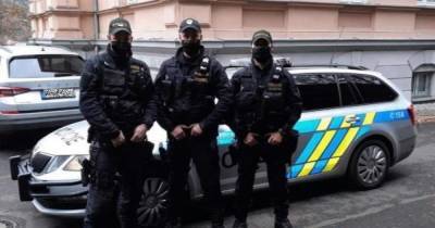 Ими руководило ГРУ: в Чехии задержали граждан, которые могли воевать на стороне боевиков на Донбассе - tsn.ua - Россия - Чехия - Прага