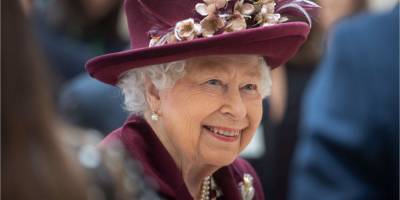 Елизавета II - принц Филипп - Елизавета Королева (Ii) - Это не официальный портрет. Букингемский дворец опубликовал фото улыбающейся королевы в день ее 95-летия - nv.ua - Англия