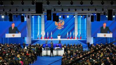 Владимир Путин - Путин заявил, что в период пандемии удалось избежать пустых полок - russian.rt.com