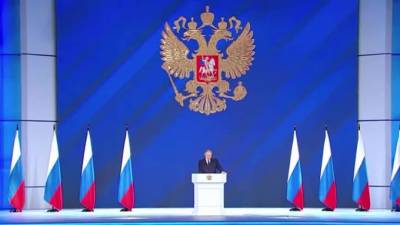 Владимир Путин - Путин поручил подготовить программу по снижению бедности семей с детьми - piter.tv